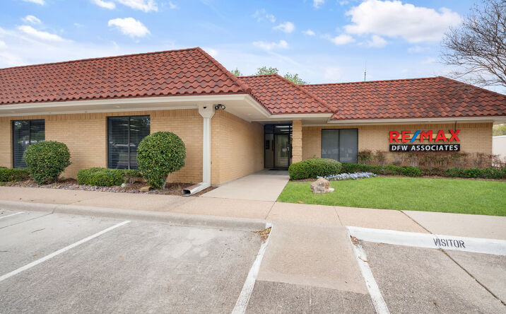 Pictures of Office property located at 500 S Denton Tap Rd, Coppell, TX 75019 for lease - image #1