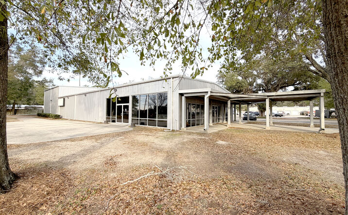 Pictures of Industrial, Retail property located at 1505 Capital Cir NW, Tallahassee, FL 32303 for lease - image #1