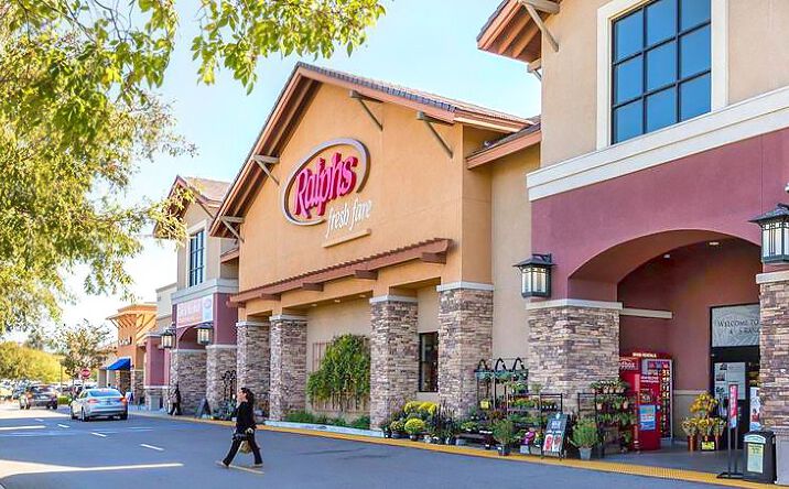 Pictures of Retail property located at 10511-10543 4S Commons Dr, San Diego, CA 92127 for lease - image #1