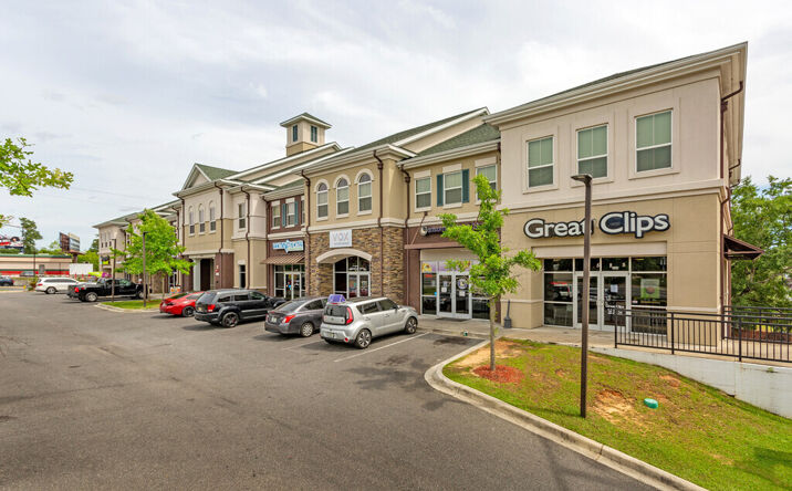 Pictures of Retail property located at 1525 W Tennessee St, Tallahassee, FL 32304 for lease - image #1