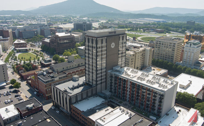 Pictures of Office property located at 736 Market St, Chattanooga, TN 37402 for lease - image #1