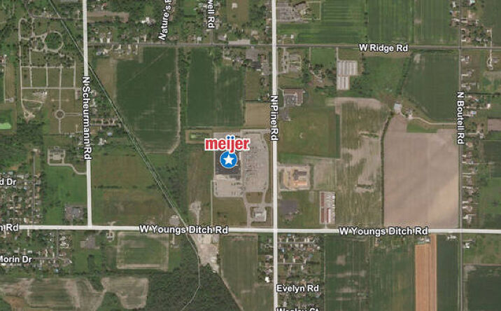 Pictures of Retail property located at 595 N Pine Rd, Bay City, MI 48708 for lease - image #1