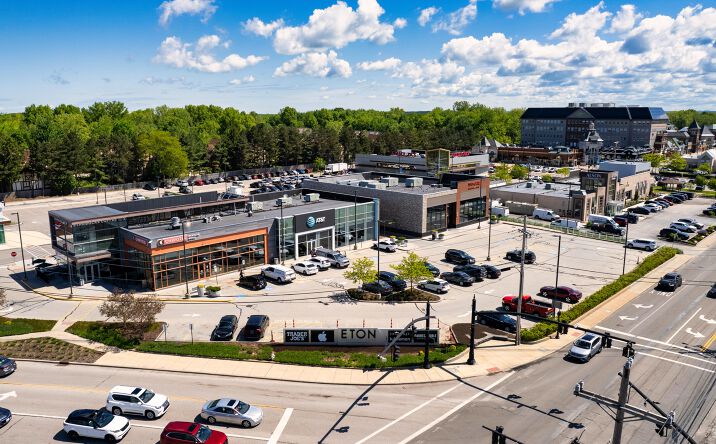 Pictures of Retail, Office property located at 28077 Chagrin Blvd, Woodmere, OH 44122 for lease - image #1