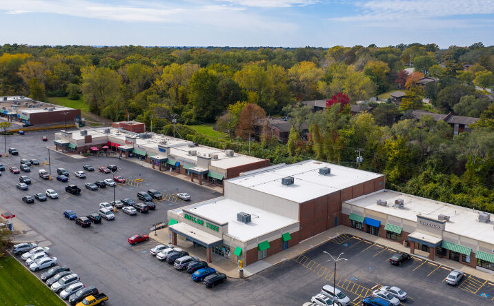 Pictures of Retail property located at 5526 NE Antioch Rd, KCMO, MO 64118 for lease - image #1