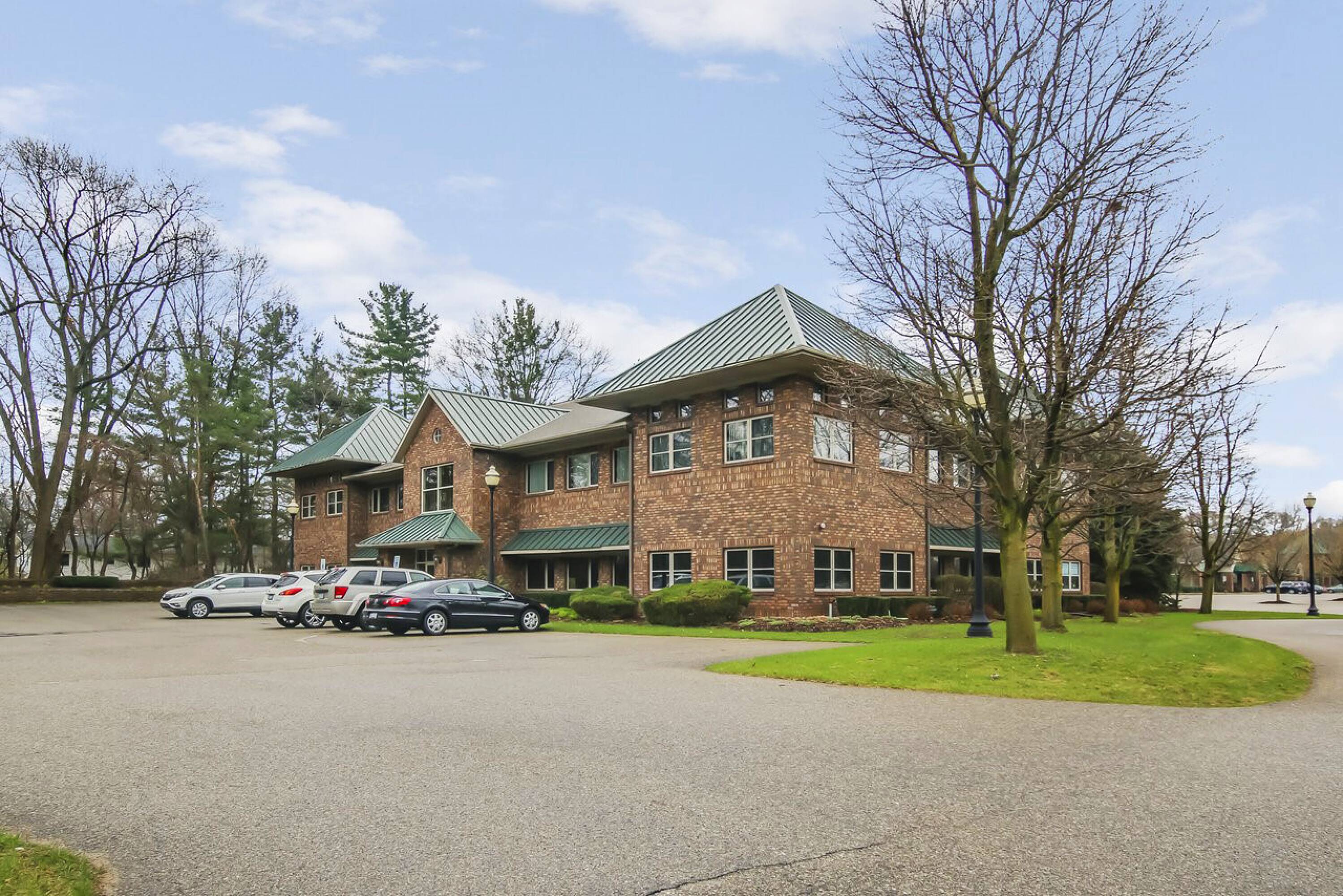 12930 James St, Holland, MI 49424