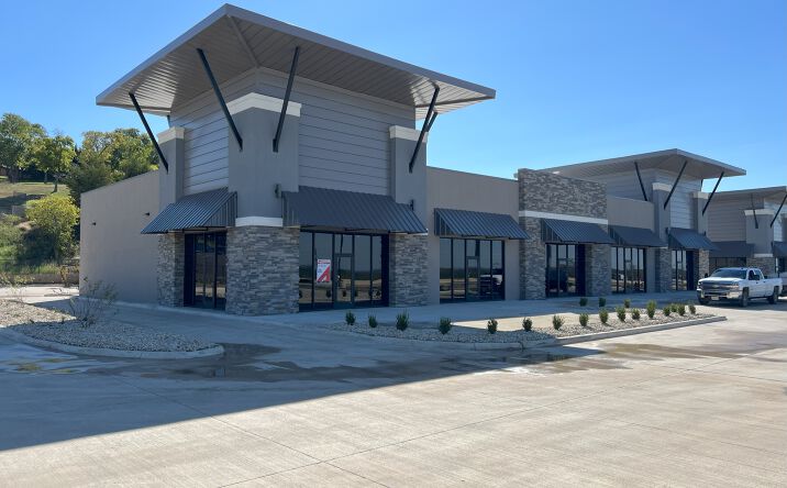 Pictures of Retail property located at 750 N. Hwy. 67, Midlothian, TX 76065 for lease - image #1