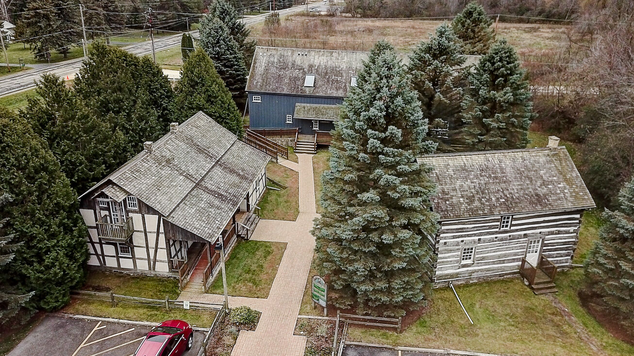 14135 N Cedarburg Rd, Mequon, WI 53097 Office Space for Lease Upper