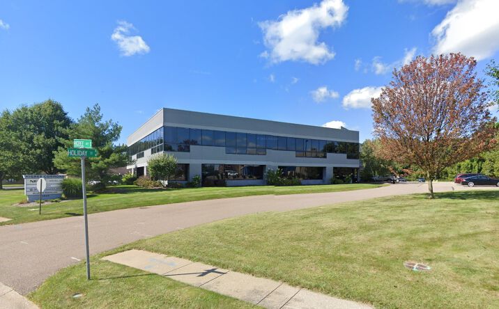Pictures of Office property located at 4825 Higbee Ave NW, Canton, OH 44718 for lease - image #1