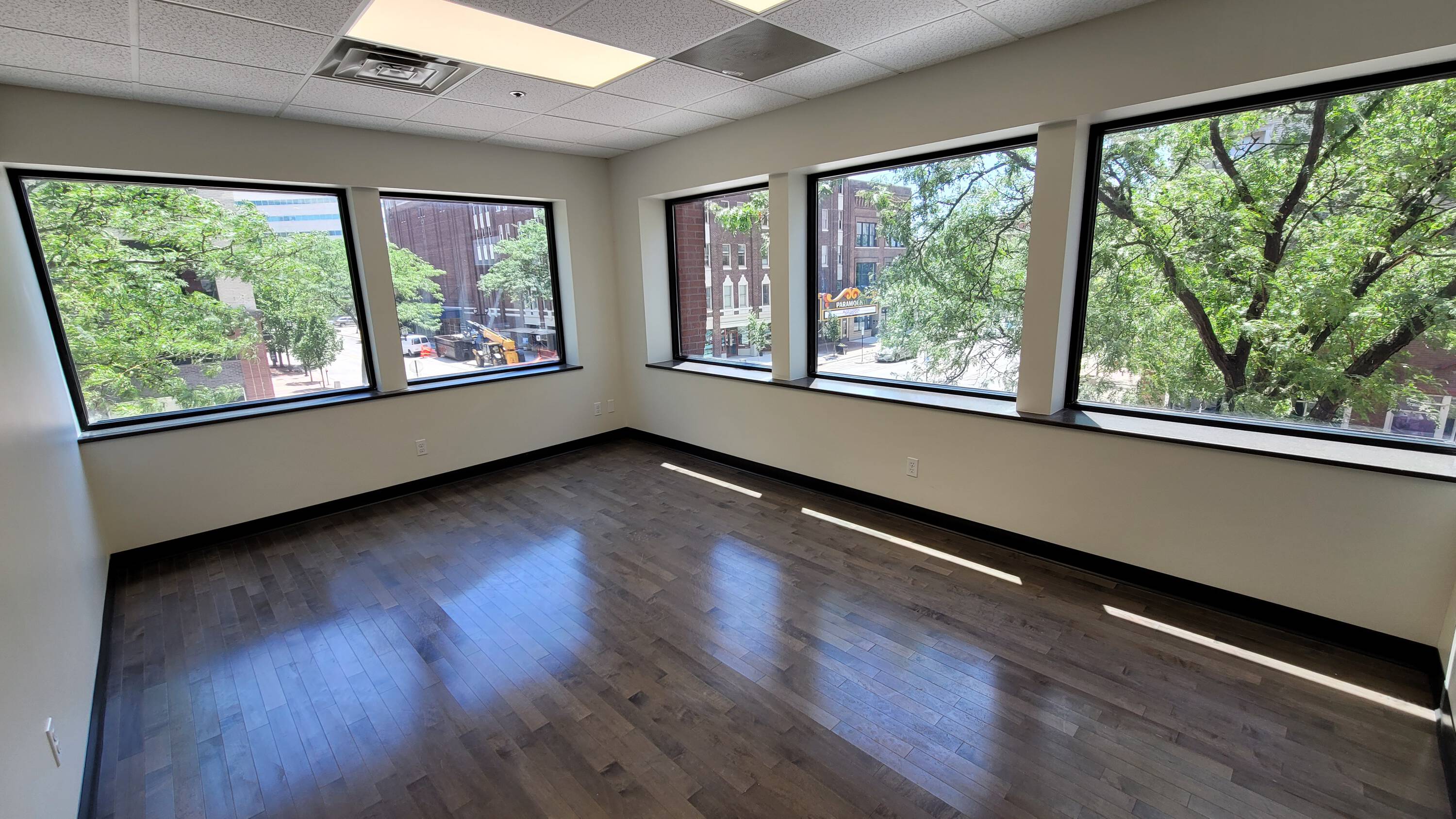 230-2nd-st-se-cedar-rapids-ia-52401-crexi