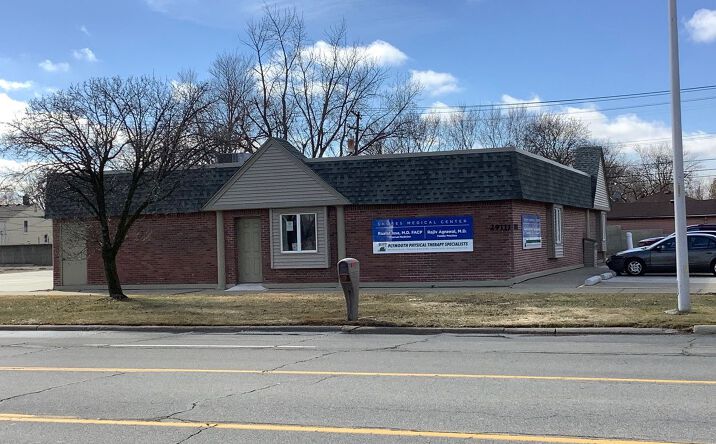 Pictures of Office property located at 29111 Harper Ave, St Clair Shores, MI 48081 for lease - image #1