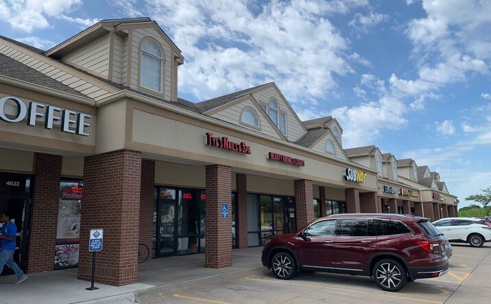 Pictures of Retail property located at 4630 NW 86th St, Urbandale, IA 50322 for lease - image #1