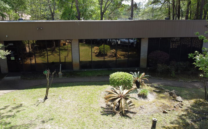 Pictures of Office property located at 1406 Stonehollow Dr, Humble, TX 77339 for lease - image #1