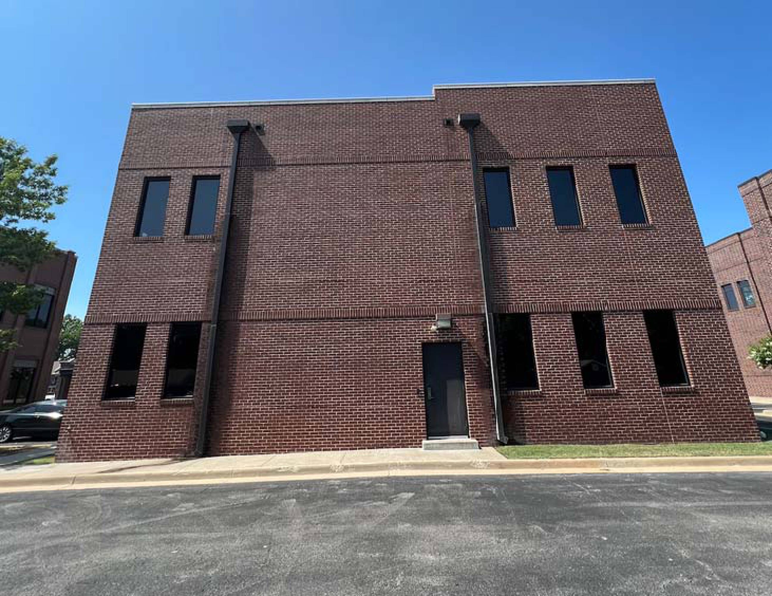 1425-e-41st-pl-tulsa-ok-74145-crexi