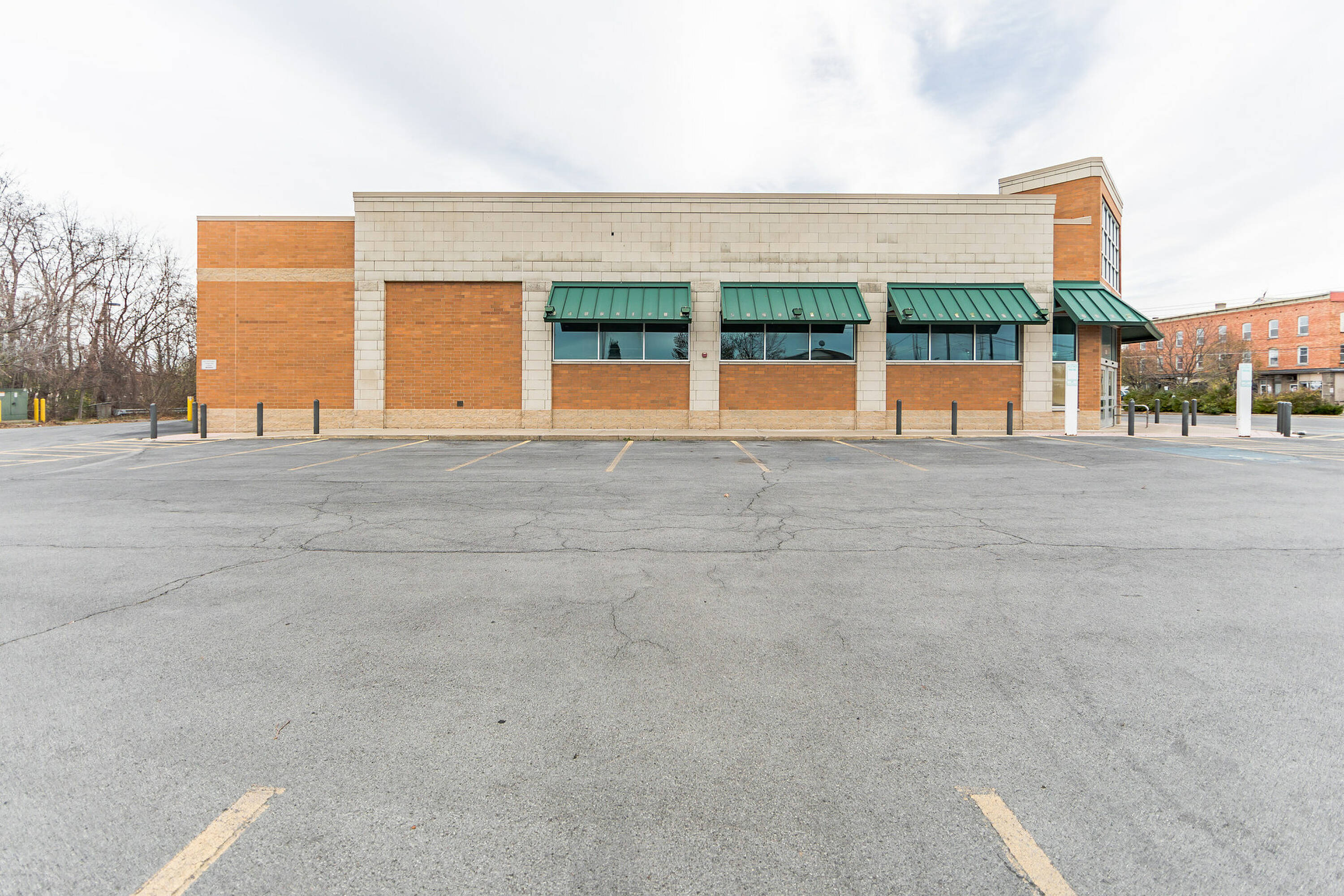 301 Genesee St, Auburn, NY 13021