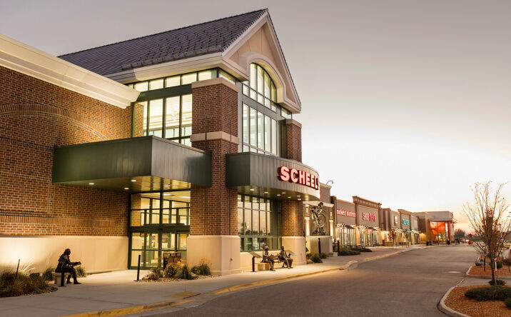Pictures of Retail property located at 410 Viking Plaza Dr, Cedar Falls, IA 50613 for lease - image #1