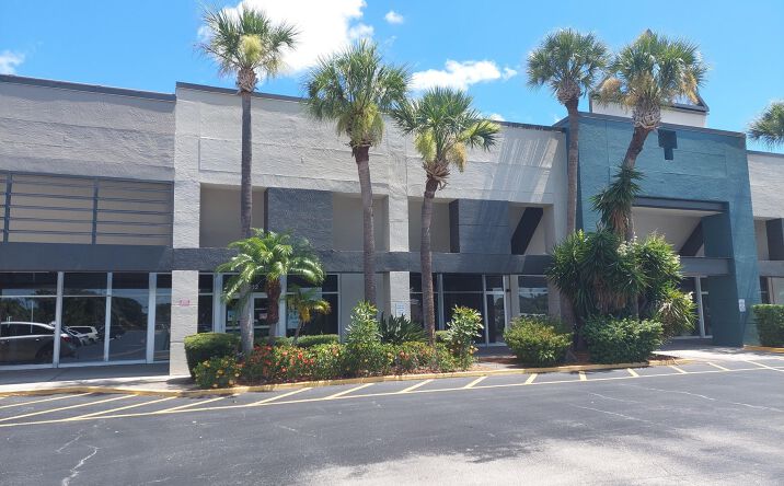 Pictures of Retail property located at 2212 Sarno Road, Melbourne, FL 32935 for lease - image #1
