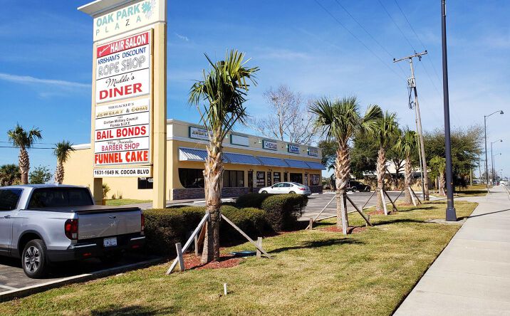 Pictures of Office, Retail property located at 1641 N Cocoa Blvd, Cocoa, FL 32922 for lease - image #1
