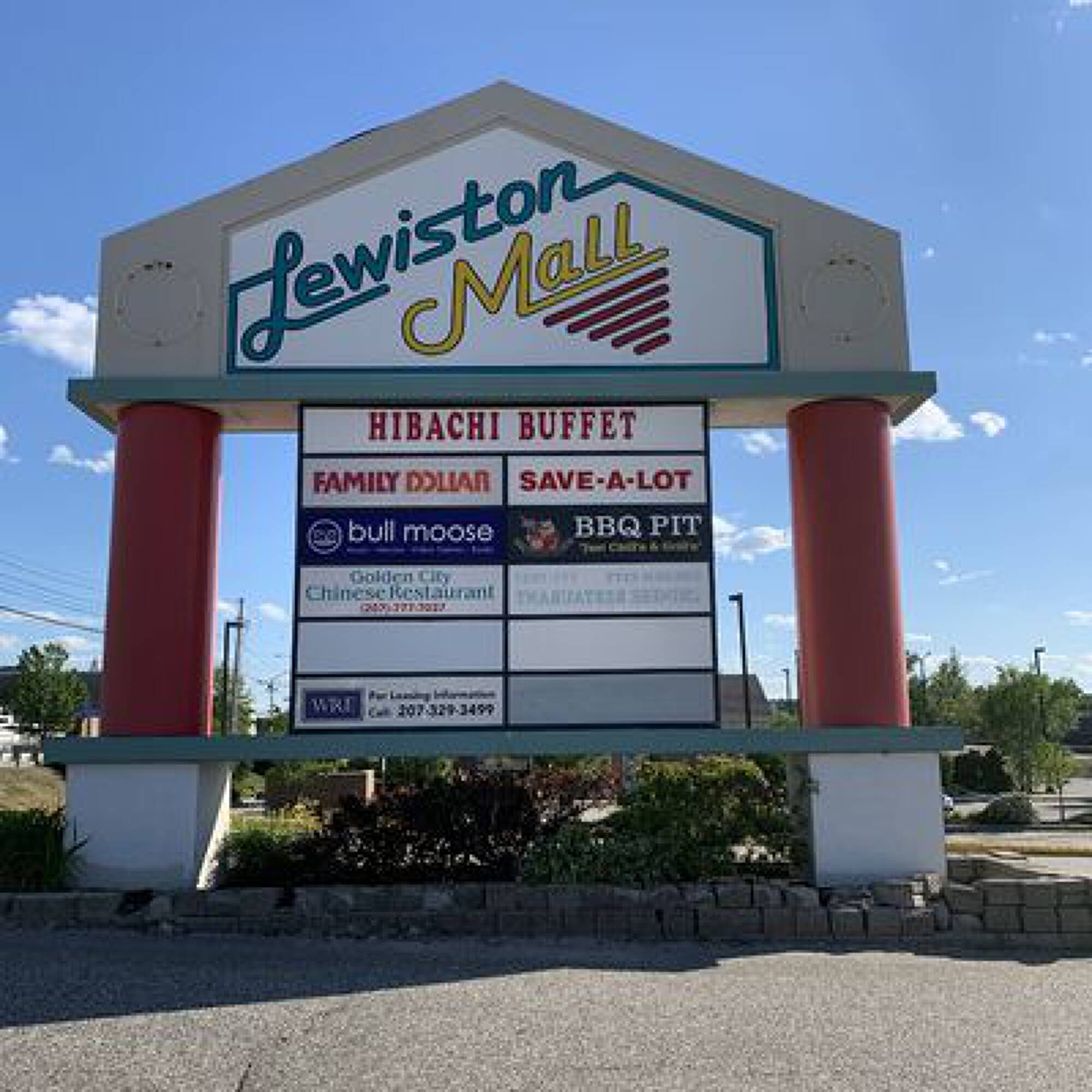 20 East Ave, Lewiston, ME 04240