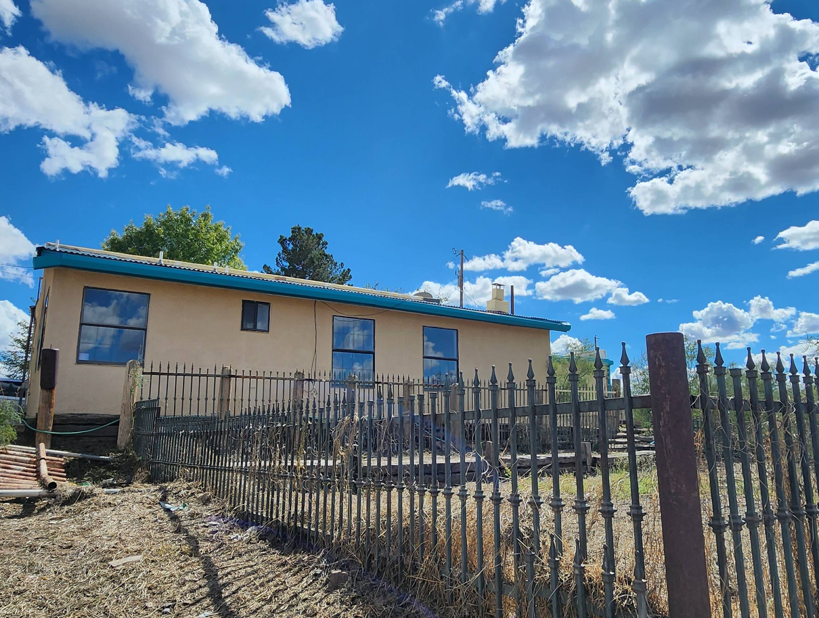 1430 Thorpe Rd, Las Cruces, NM 88012