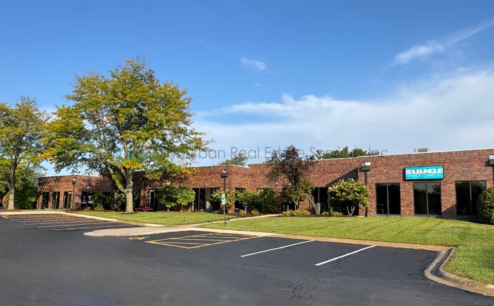 Pictures of Office, Industrial property located at 1050 Corporate Blvd, Aurora, IL 60505 for lease - image #1