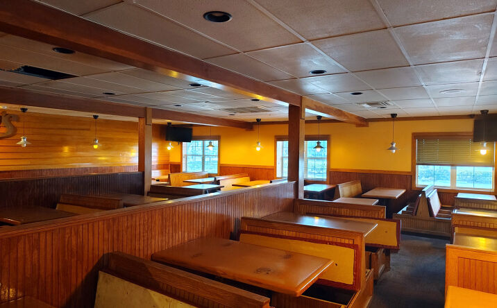 Pictures of Retail, Restaurant property located at 1961 SE Federal Hwy, Stuart, FL 34994 for lease - image #1