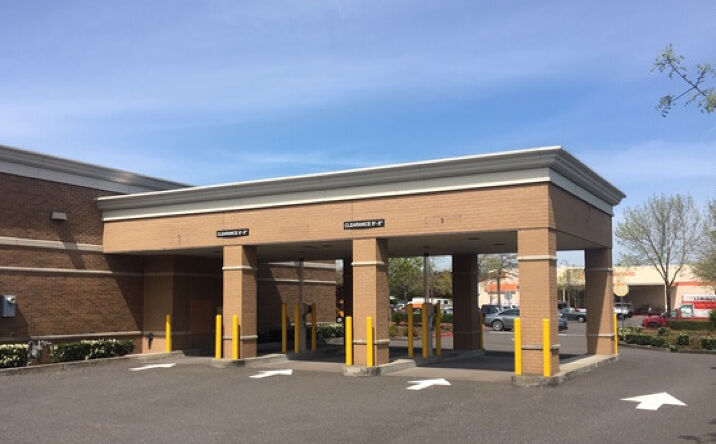 Pictures of Retail property located at 25117 SE Stark St, Troutdale, OR 97060 for lease - image #1