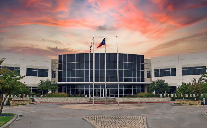 Pictures of Office property located at 4616 US Highway 75, Denison, TX 75020 for lease - image #1