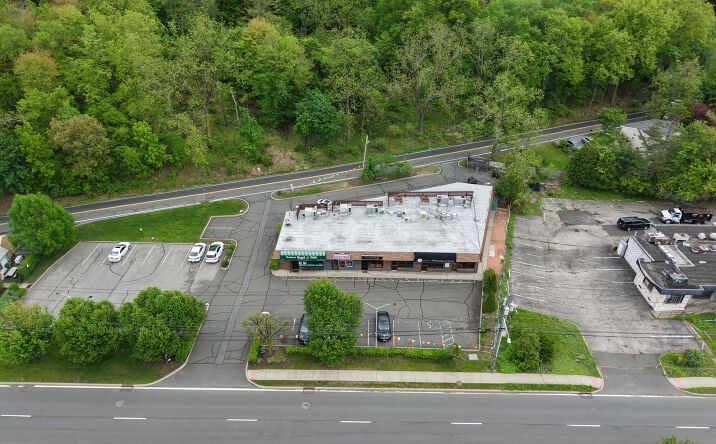Pictures of Retail property located at 589 Route 303, Blauvelt, NY 10913 for lease - image #1