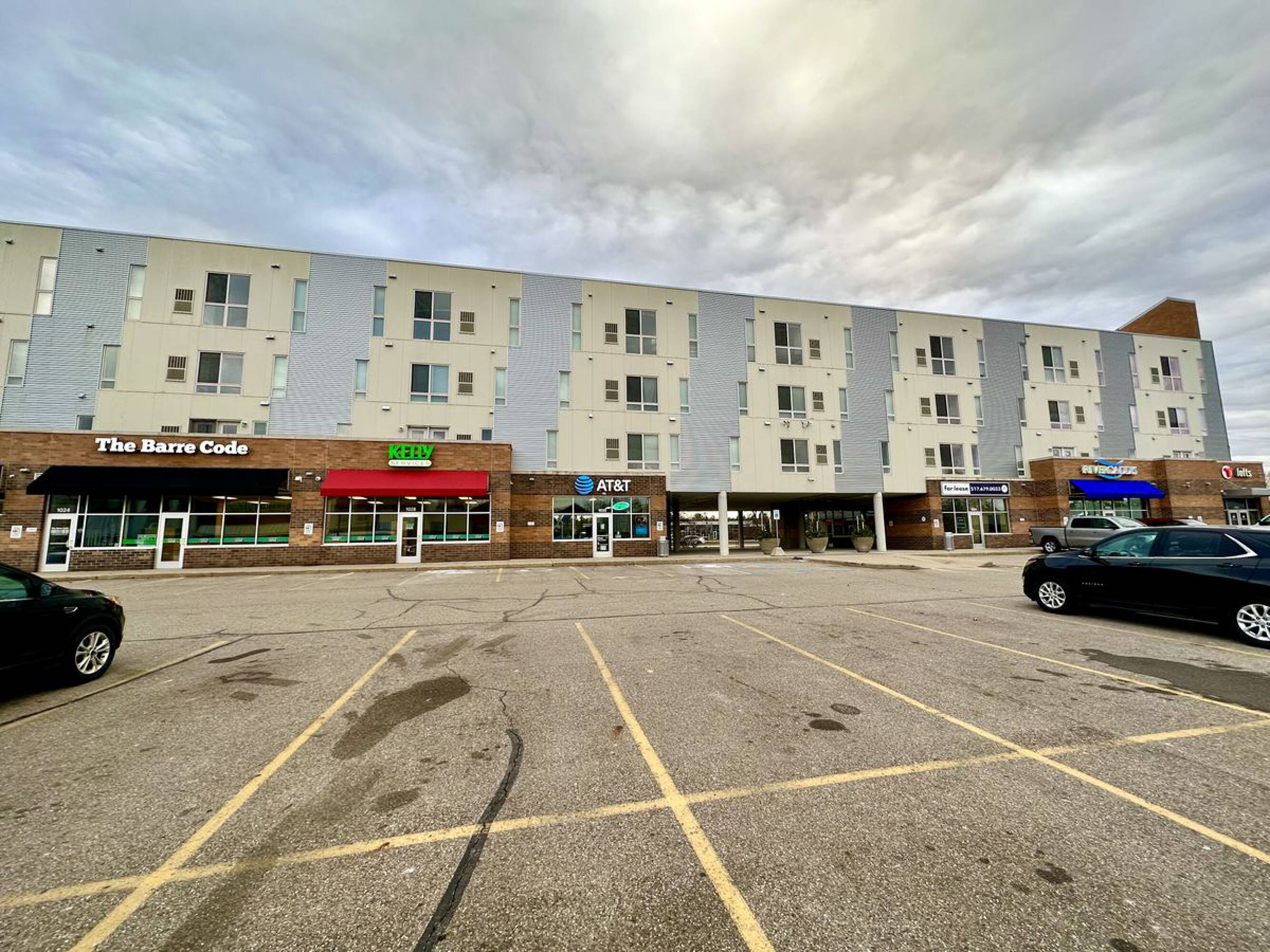 1034 Trowbridge Rd, East Lansing, MI 48823