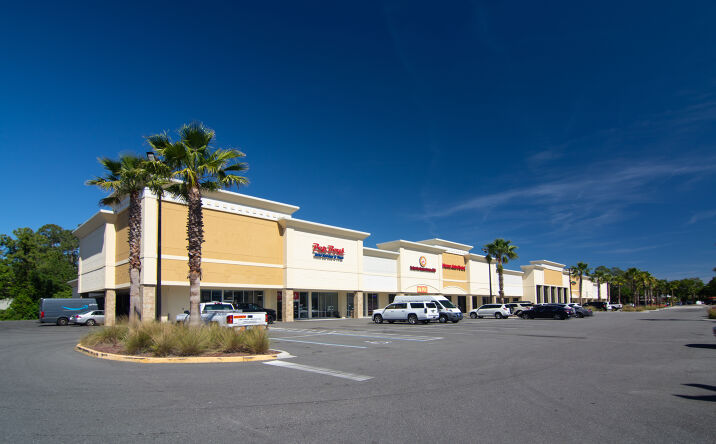 Pictures of Retail, Restaurant property located at 2200 W International Speedway Blvd, Daytona Beach, FL 32114 for lease - image #1