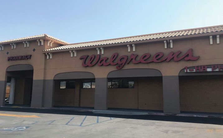 Pictures of Retail property located at 40 Chester Ave, Bakersfield, CA 93301 for lease - image #1