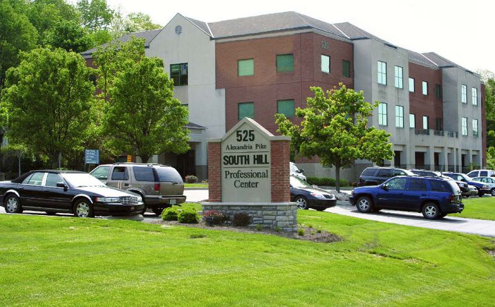 Pictures of Office property located at 525 Alexandria Pike, Anderson, IN 41071 for lease - image #1