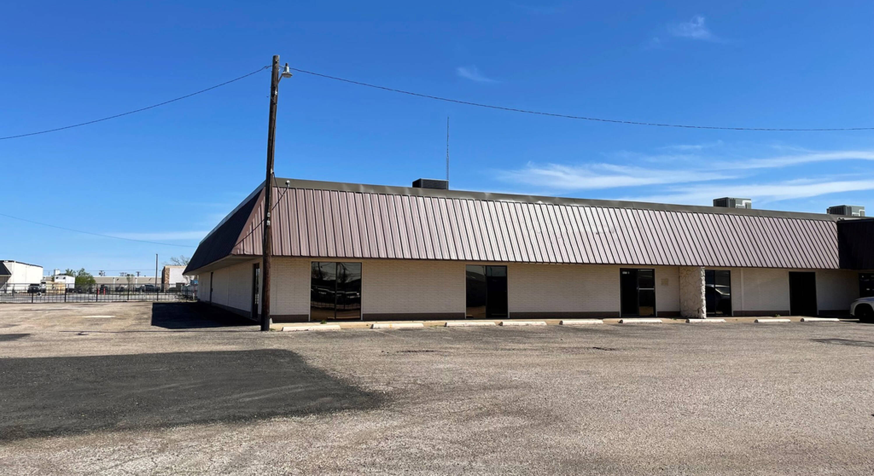 3425 W Kingsley Rd, Garland, TX 75041