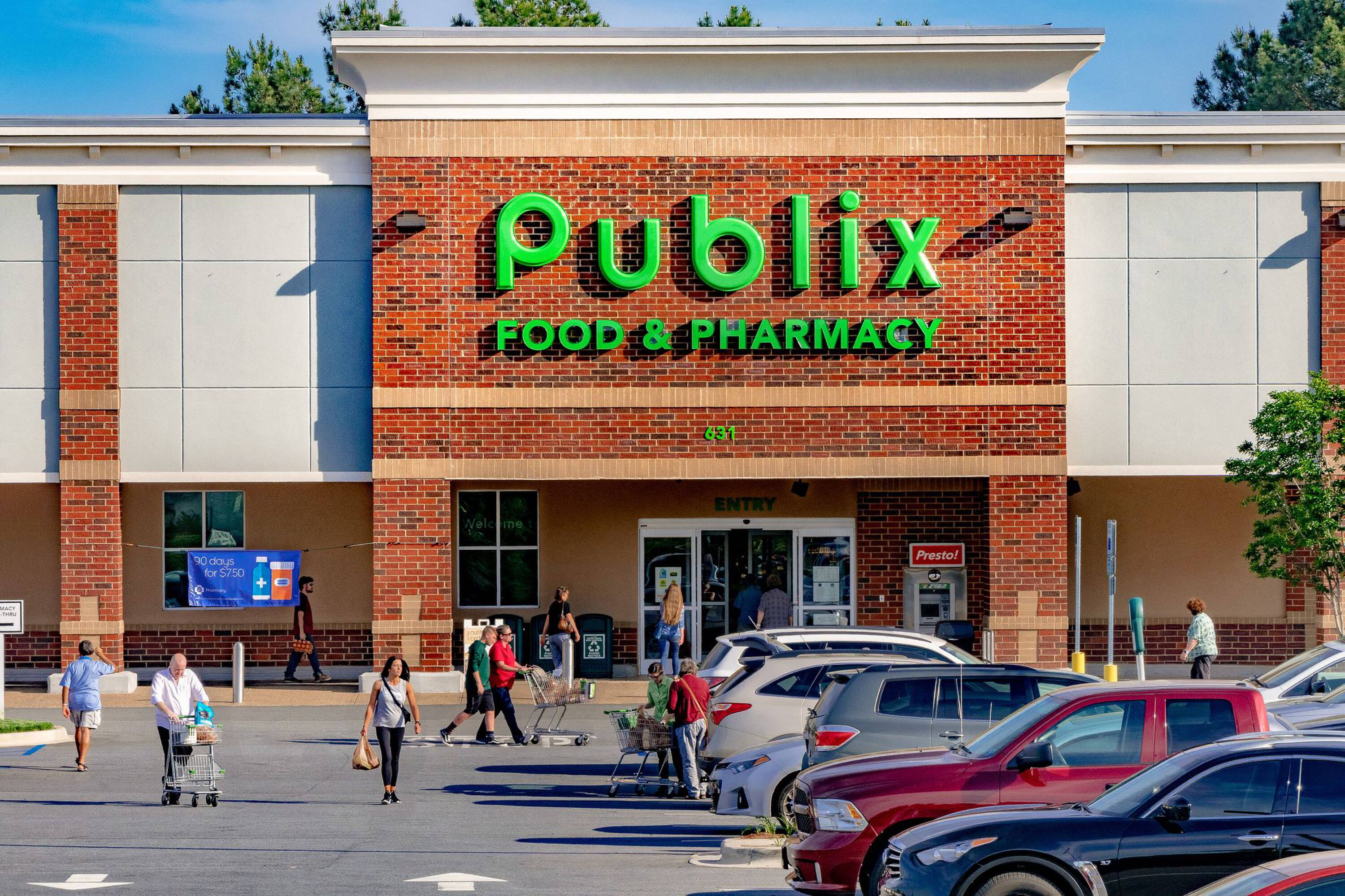 631 Brawley School Rd, Mooresville, NC 28117