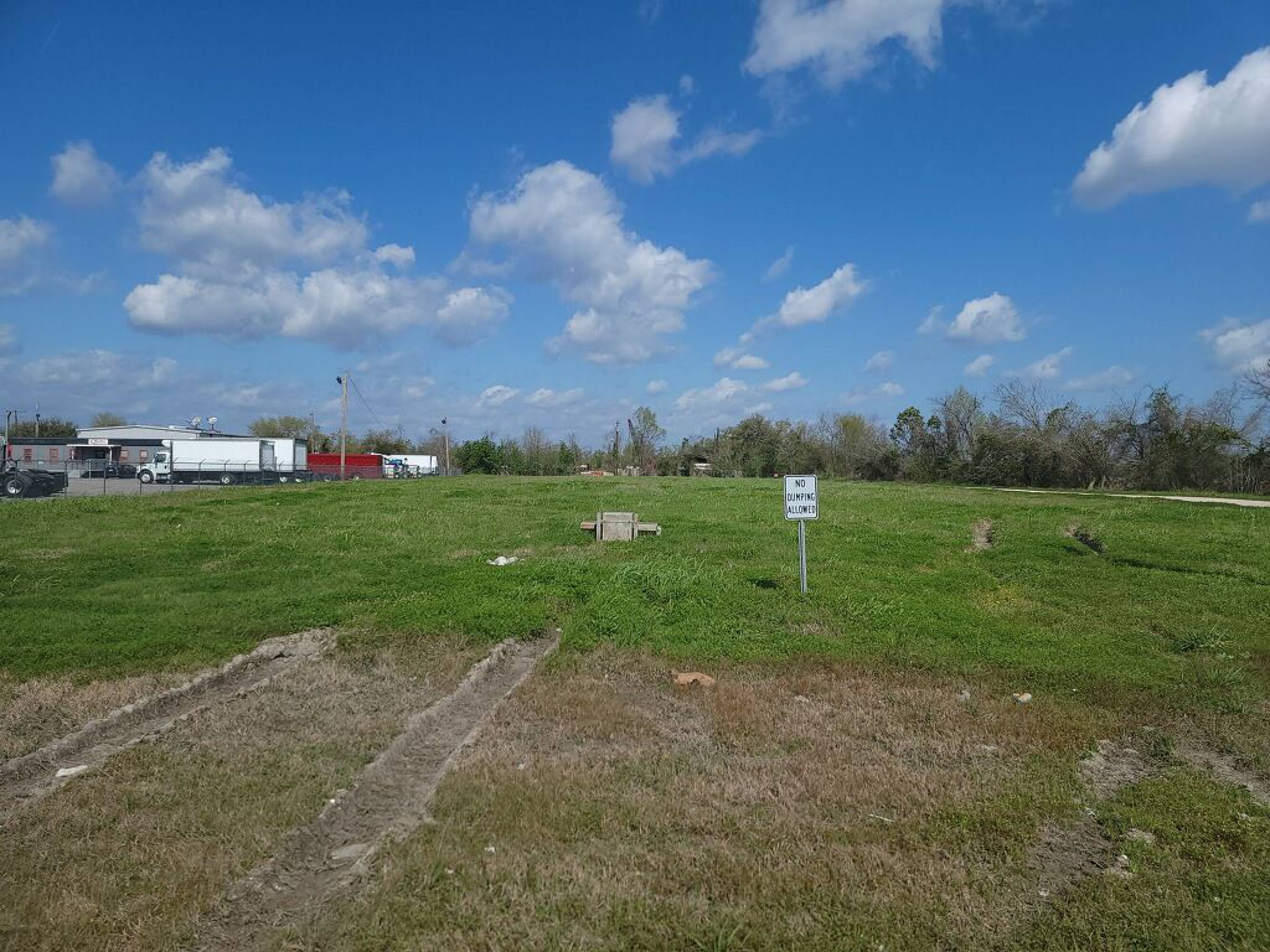 10422 E Airline Hwy, Saint Rose, LA 70087