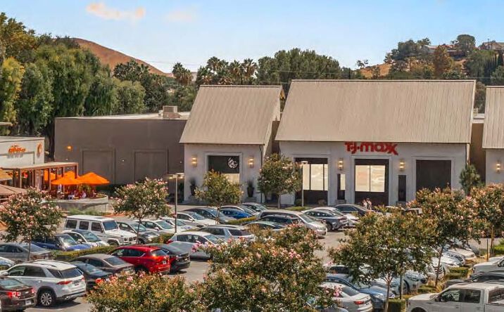 Pictures of Retail property located at 30805-30895 Thousand Oaks Blvd, Westlake Village, CA 91362 for lease - image #1