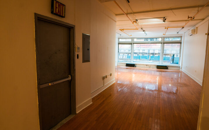 Pictures of Office property located at 21-23 West 39th Street, New York, NY 10018 for lease - image #1