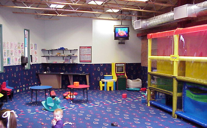 Pictures of Retail property located at 6 Petaluma Blvd N, Petaluma, CA 94952 for sales - image #1