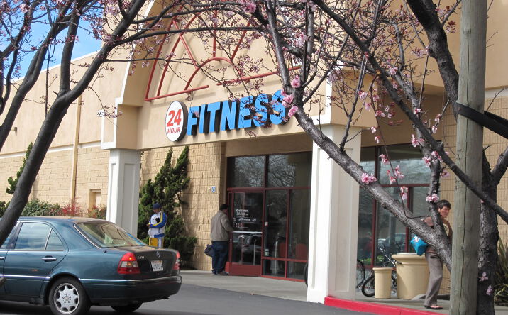 Pictures of Retail property located at 24727 Amador St, Hayward, CA 94544 for lease - image #1