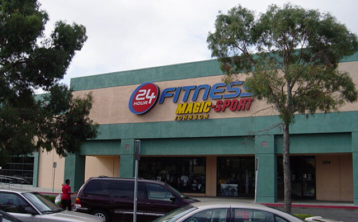 Pictures of Retail property located at 304 Bayfair Dr, San Leandro, CA 94578 for lease - image #1