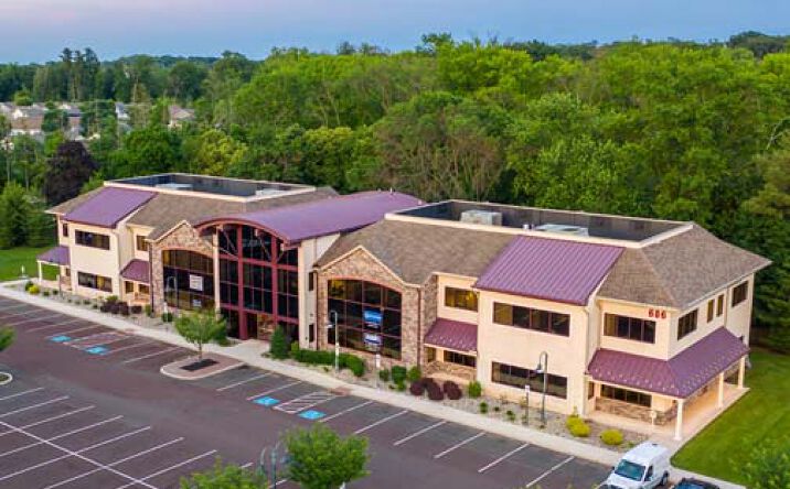 Pictures of Office property located at 686 Dekalb Pike, Blue Bell, PA 19422 for lease - image #1