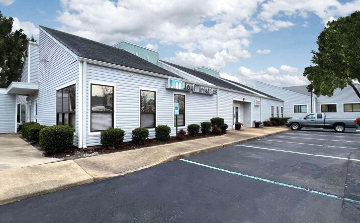 Pictures of Office property located at 1446 Kempsville Rd, Virginia Beach, VA 23464 for lease - image #1