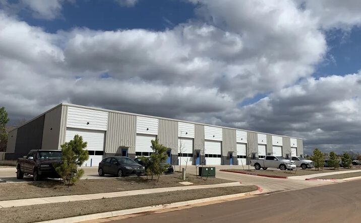 Pictures of Office, Industrial property located at 224 Garage Dr, Edmond, OK 73003 for lease - image #1