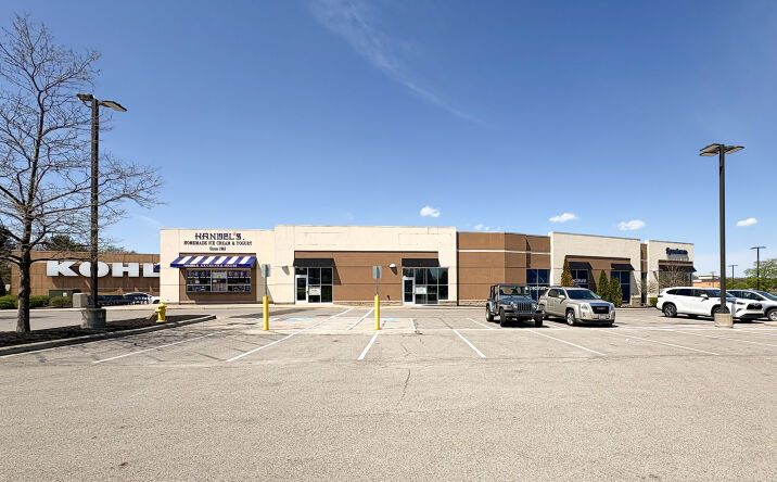 Pictures of Retail property located at 550 S Hermitage Rd, Hermitage, PA 16148 for lease - image #1