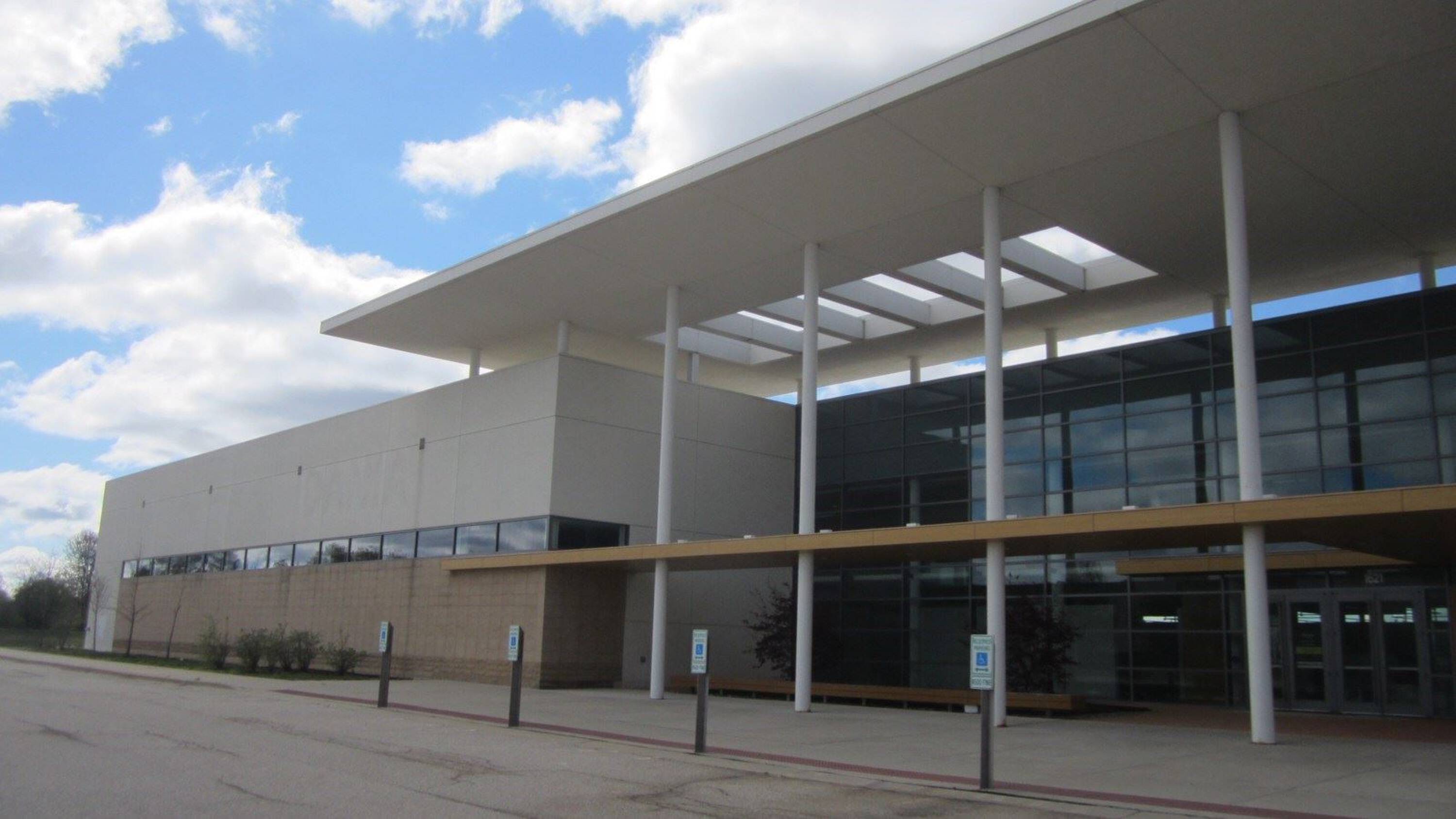 1621 Randall Rd, Algonquin, IL 60102