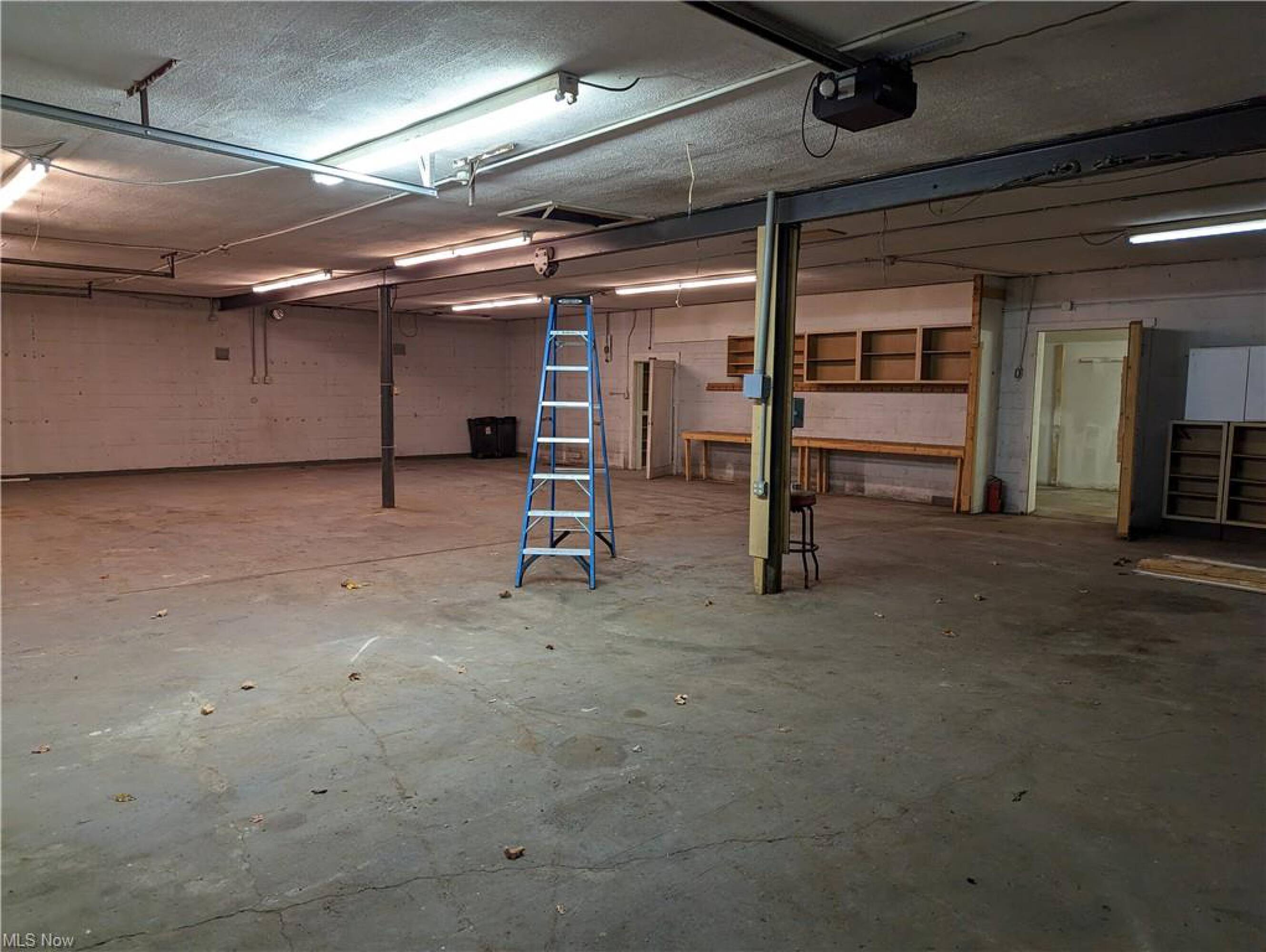 14200 Butternut Rd, Burton, OH 44021