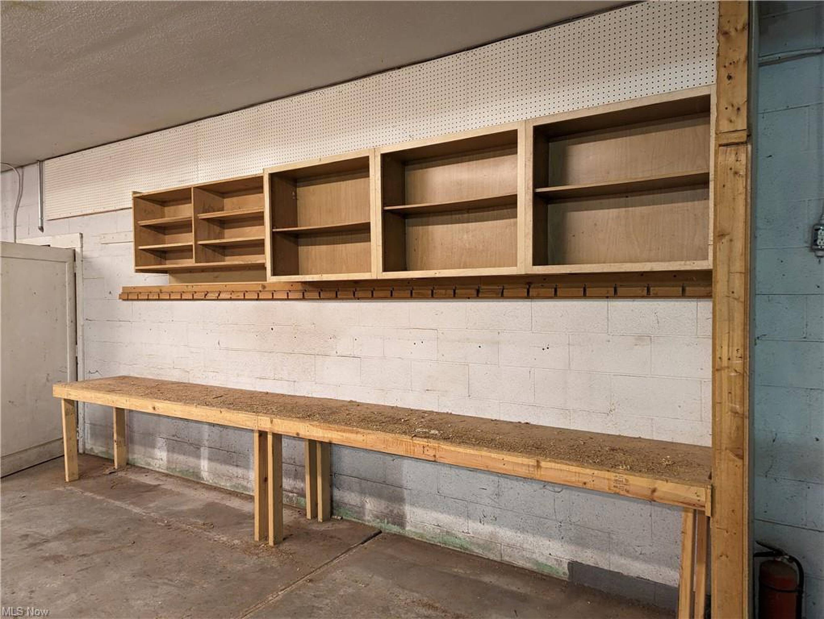 14200 Butternut Rd, Burton, OH 44021