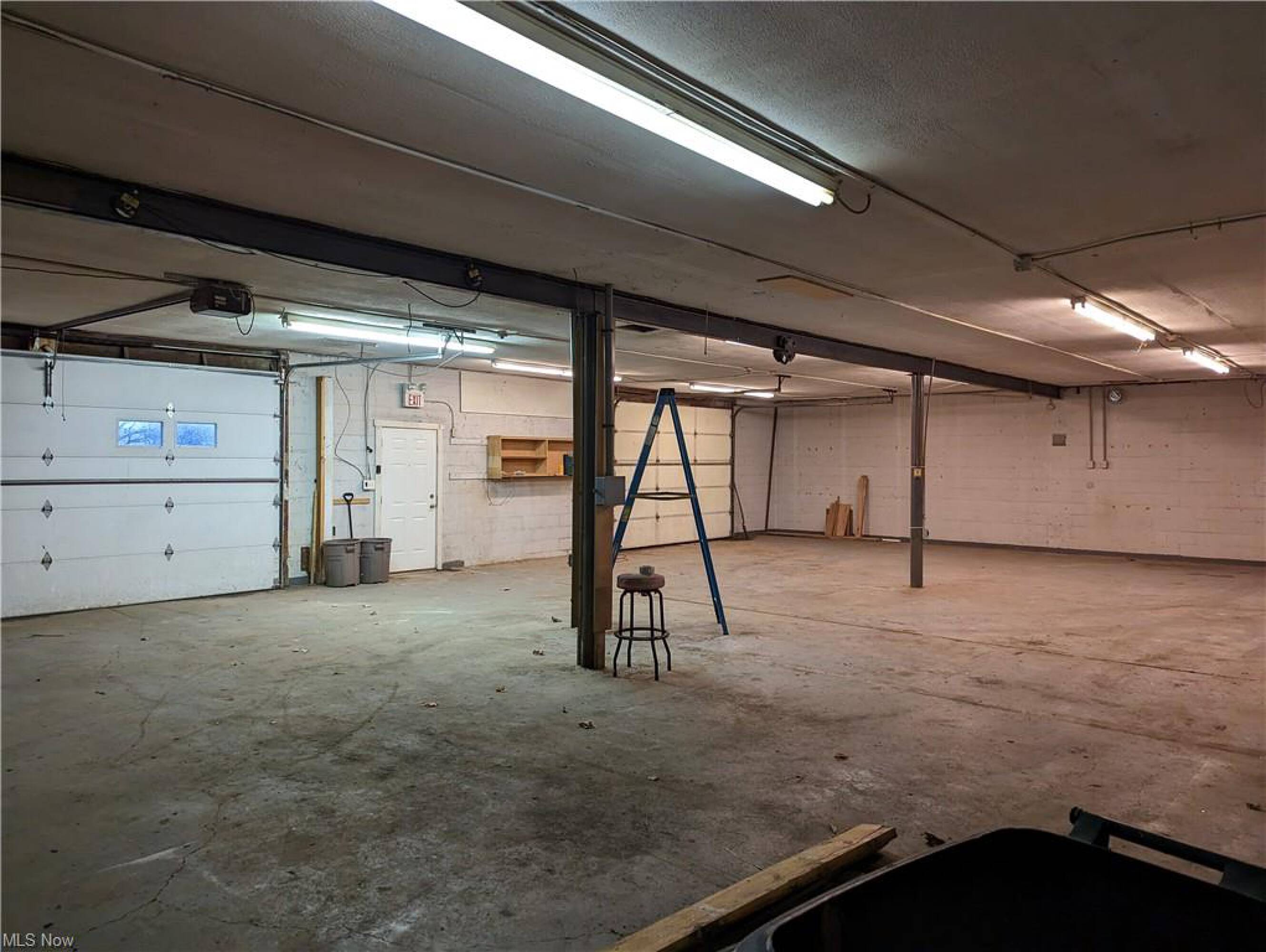 14200 Butternut Rd, Burton, OH 44021