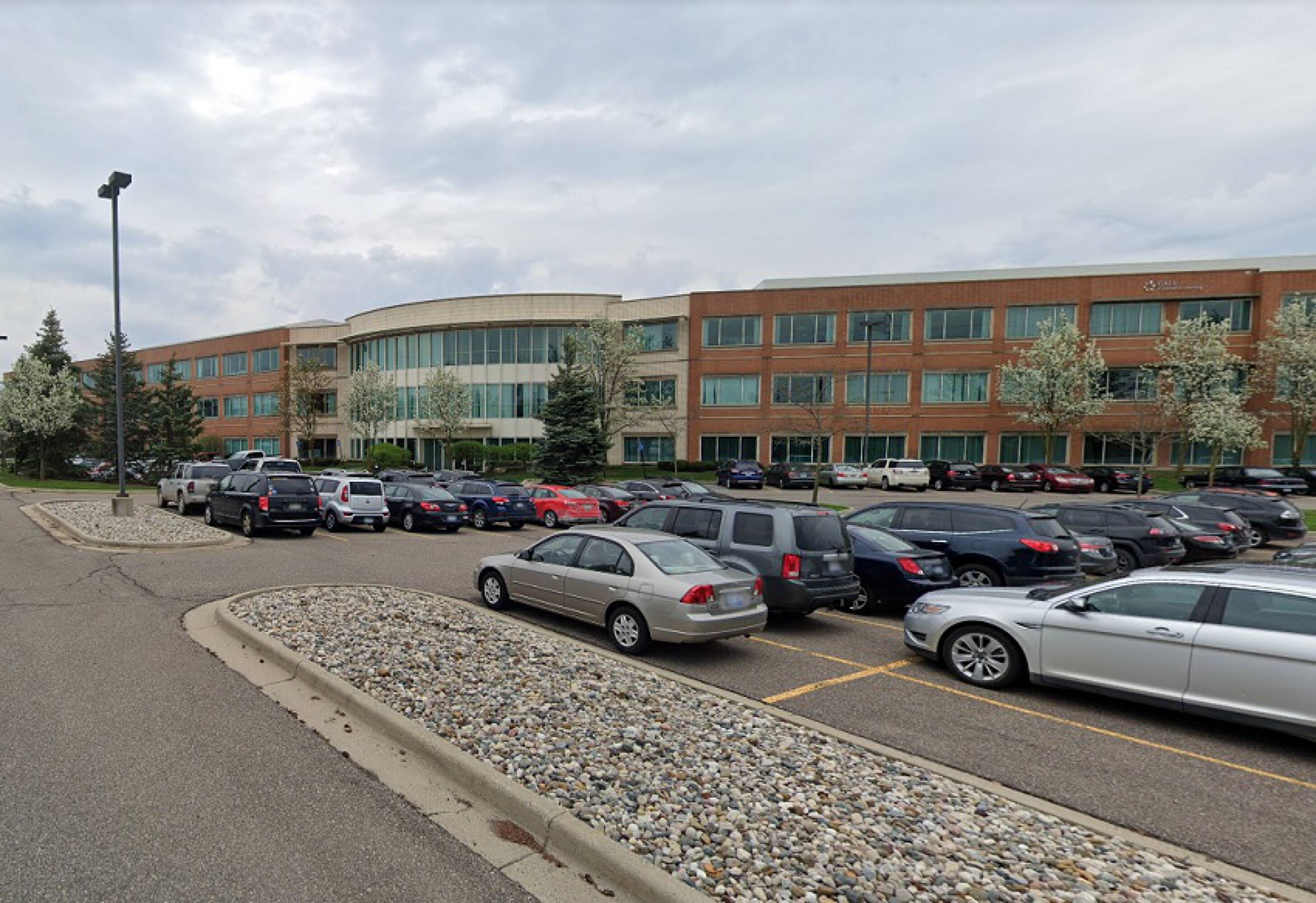 27500 Drake Rd, Farmington Hills, MI 48331