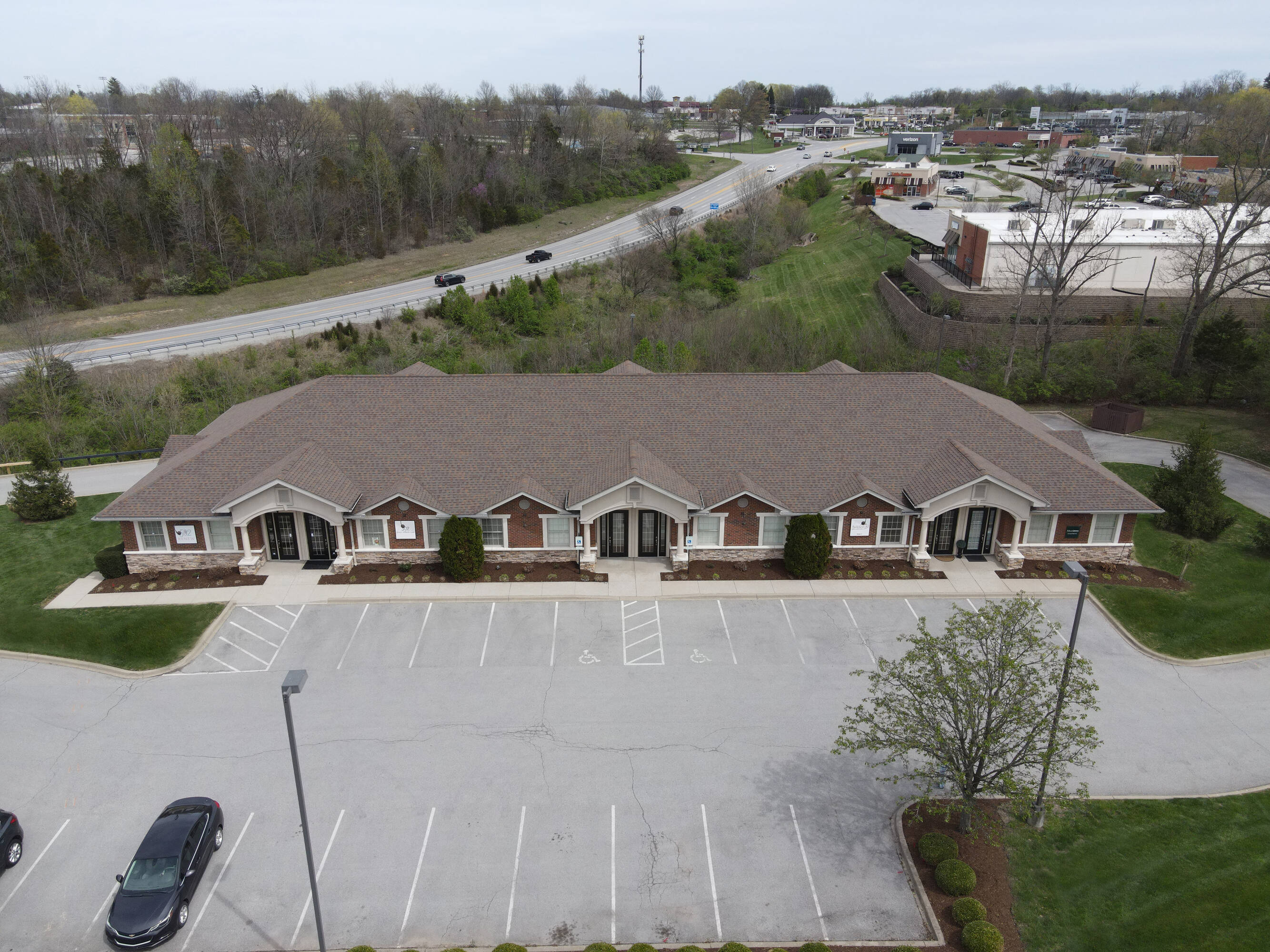 6001 Claymont Village Dr, Units 3 & 4, Crestwood, KY 40014